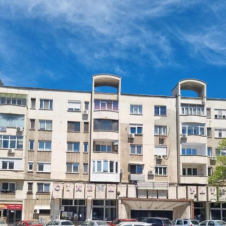Garsoniera Craiova Centru Apartman Kültér fotó
