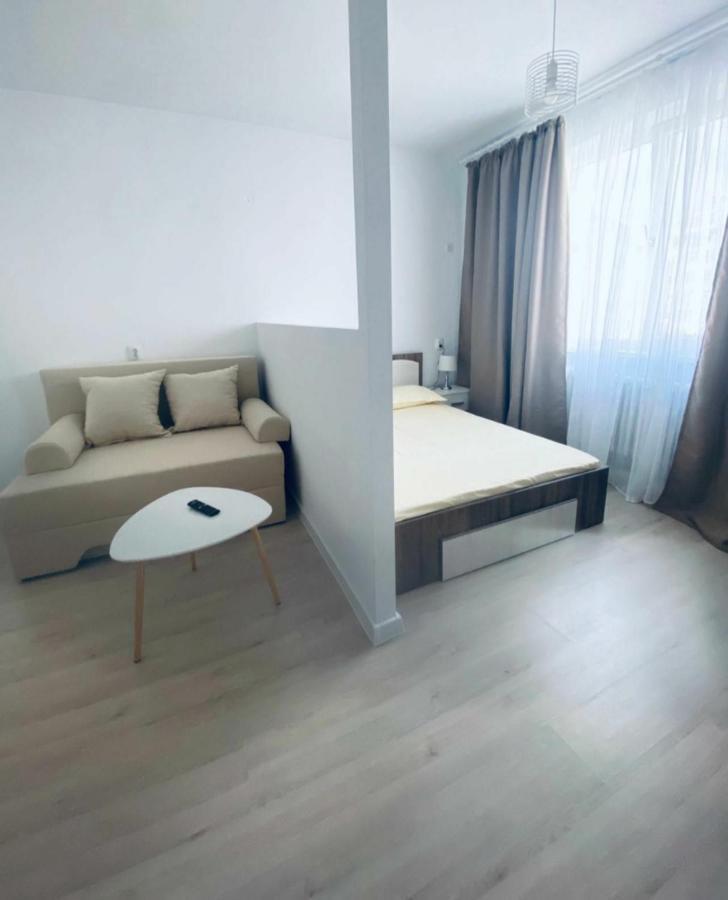 Garsoniera Craiova Centru Apartman Kültér fotó
