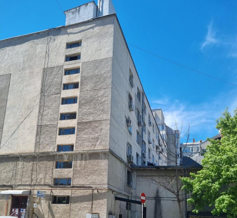 Garsoniera Craiova Centru Apartman Kültér fotó
